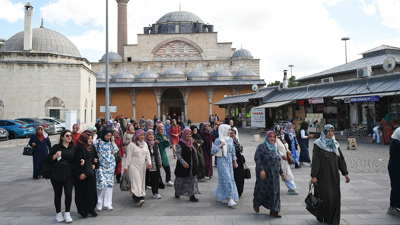 Altındağlı kadınlar Konya'da