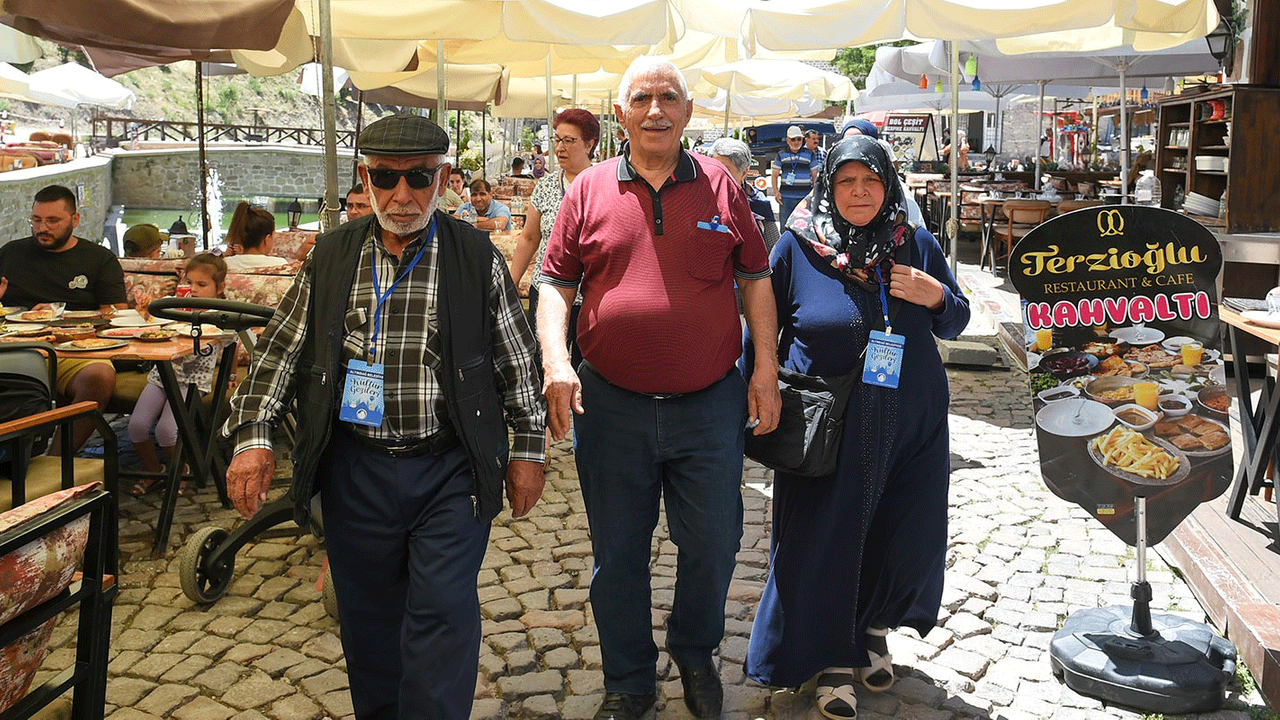 Altındağlı şehit aileleri ve gaziler Konya’da