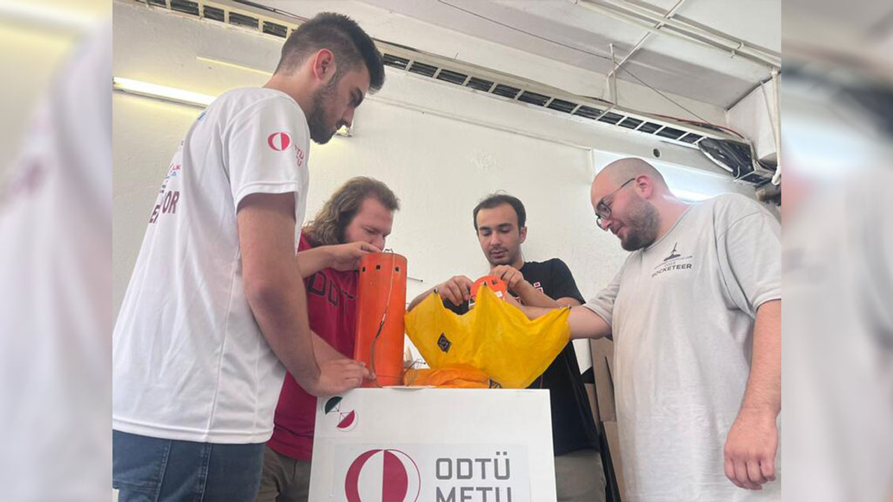 ODTÜ'lü öğrenciler model uydu tasarladı