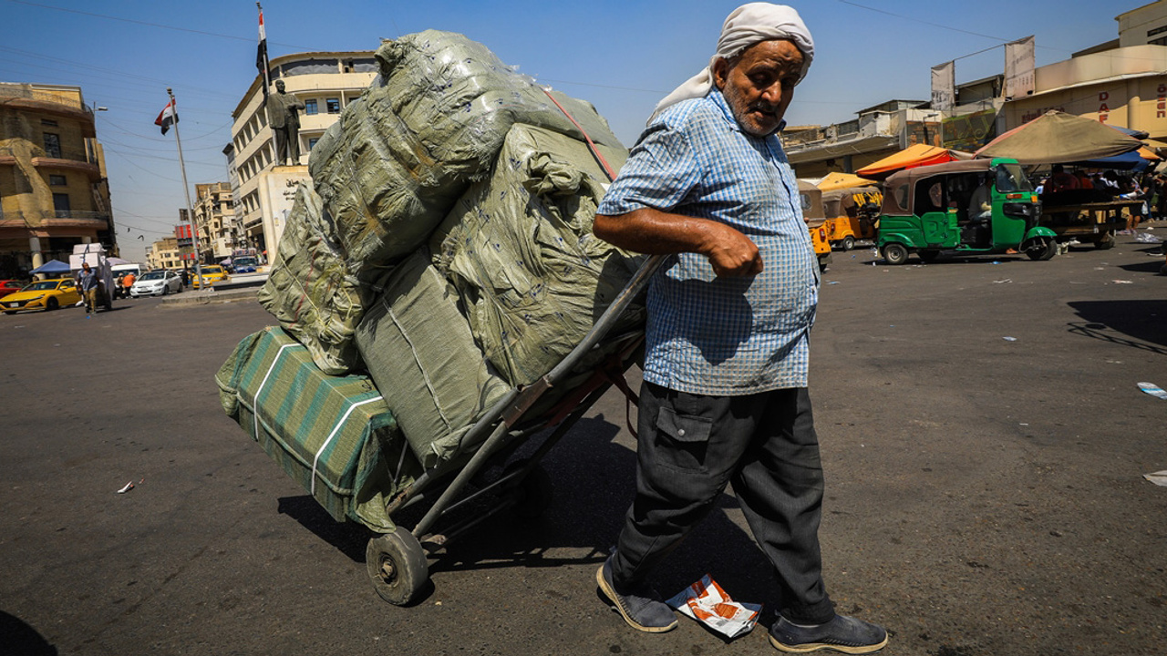 Irak’ta 50 derece sıcakta ekmek mesaisi