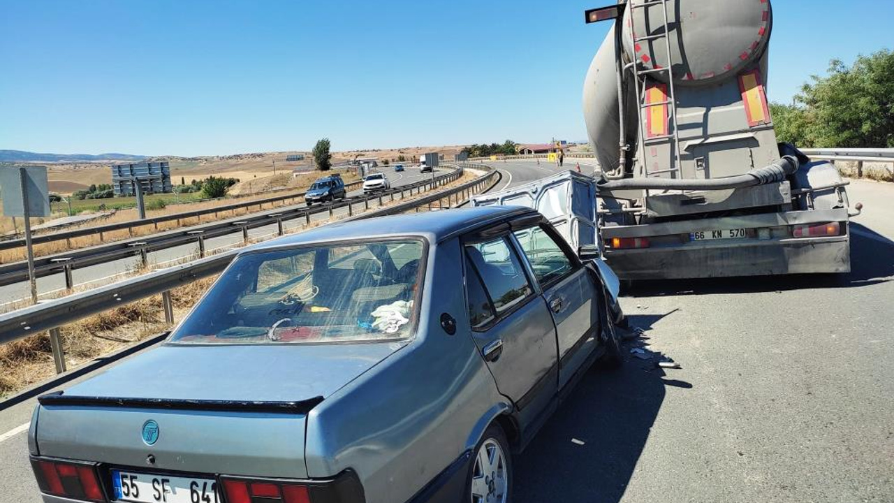 Kırıkkale-Ankara karayolunda trafik kazası:2 yaralı