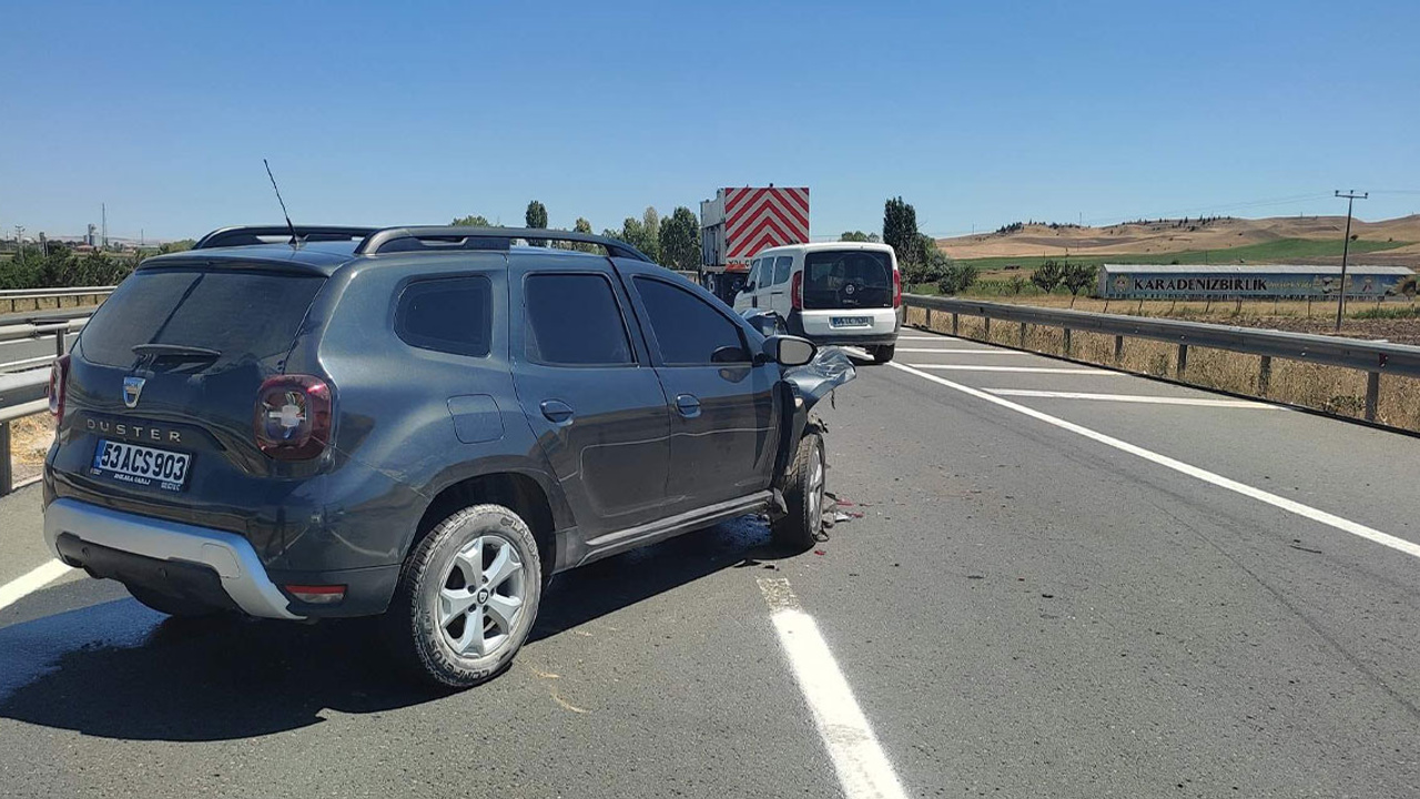 Kırıkkale’de kamyon ile otomobil çarpıştı: 1 yaralı