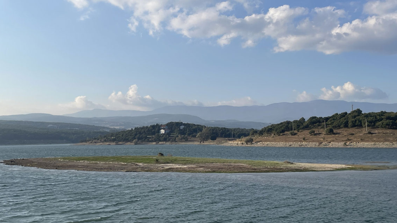 Bolu Gölköy Baraj Gölü'nde su seviyesi geriledi!