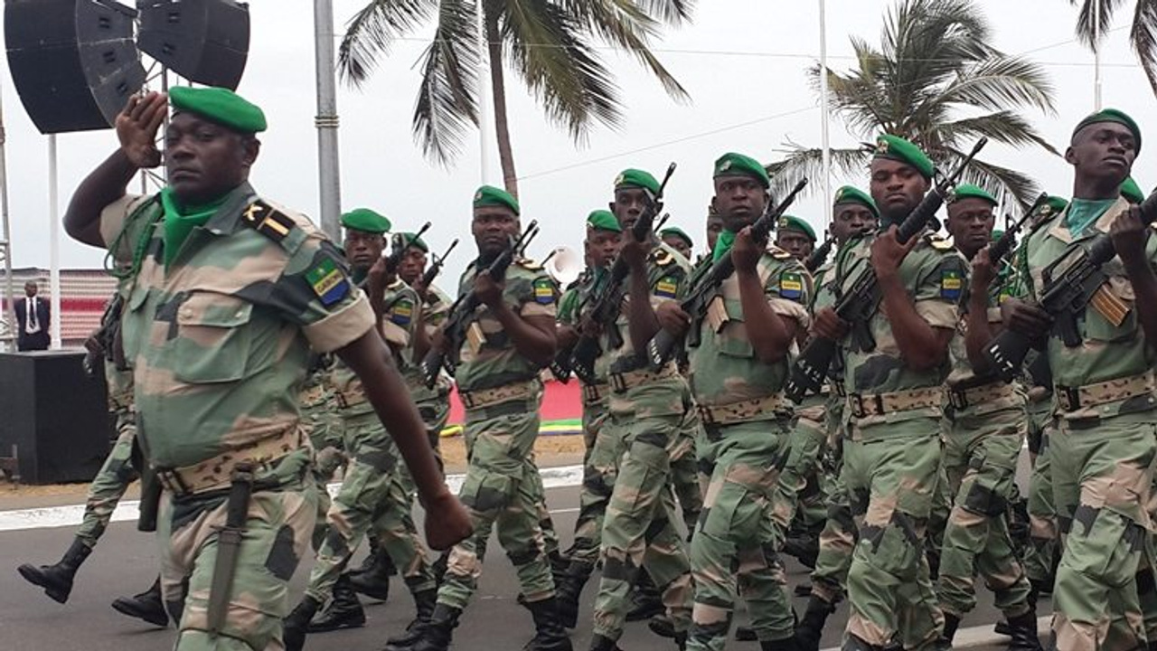 Gabon'da "ordu yönetime el koydu" iddiası