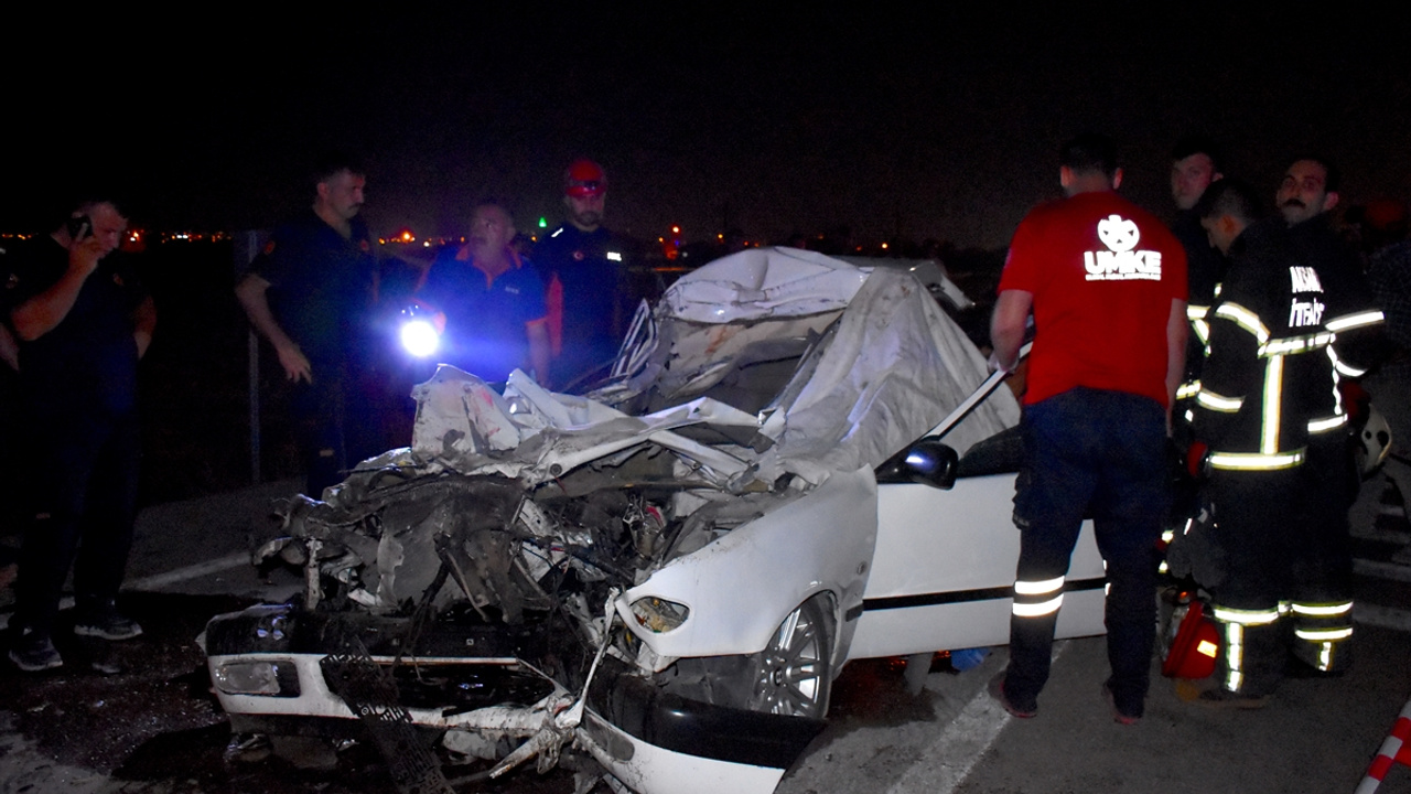 Aksaray'daki trafik kazasında 1 kişi hayatını kaybetti, 2 kişi yaralandı