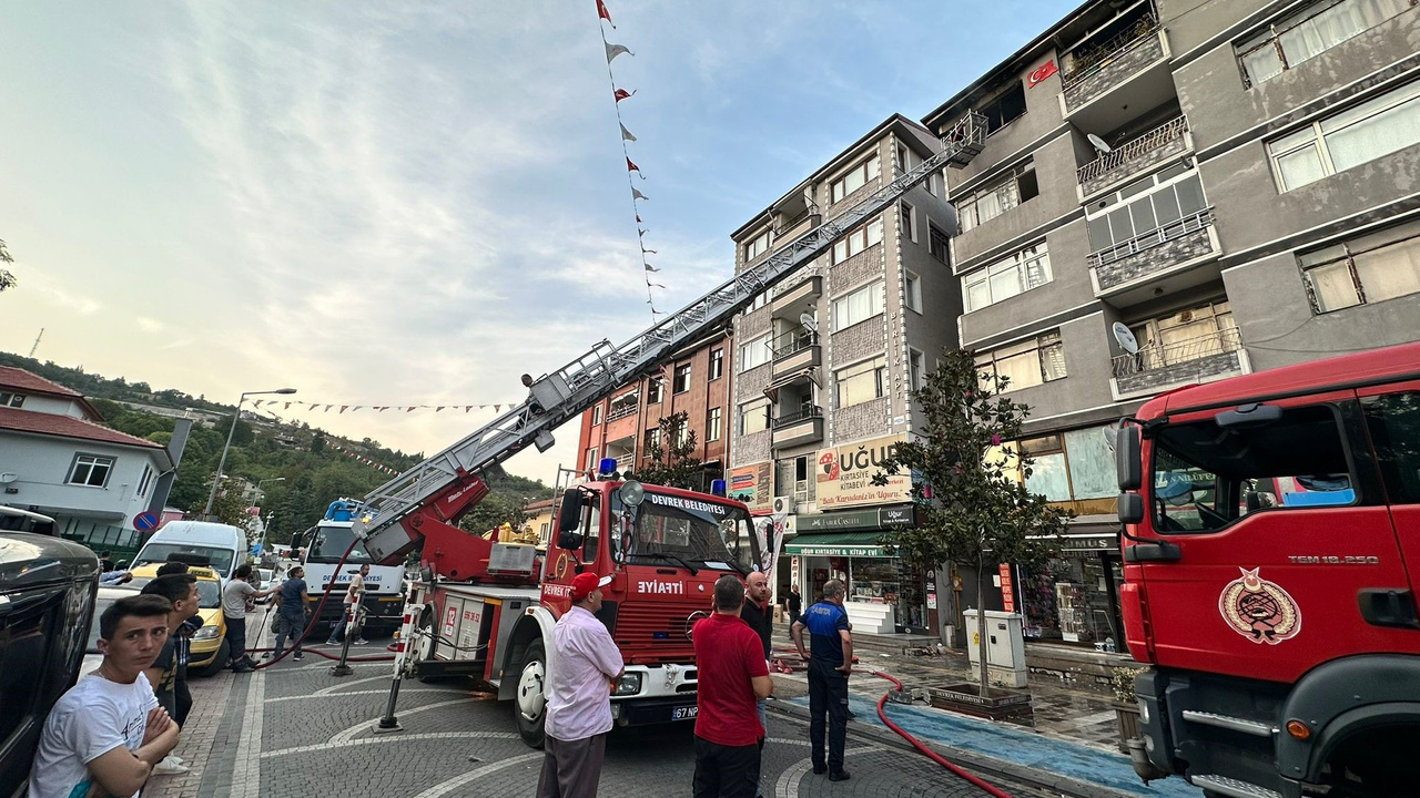 Zonguldak’ta 6 katlı binada yangın paniği: 1 yaralı