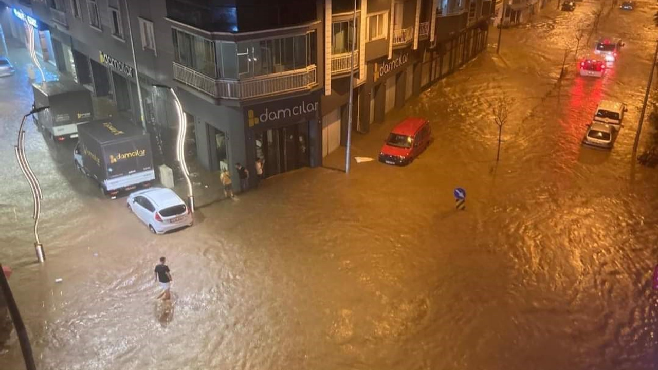 Giresun’da sağanak yağış hayatı olumsuz etkiledi