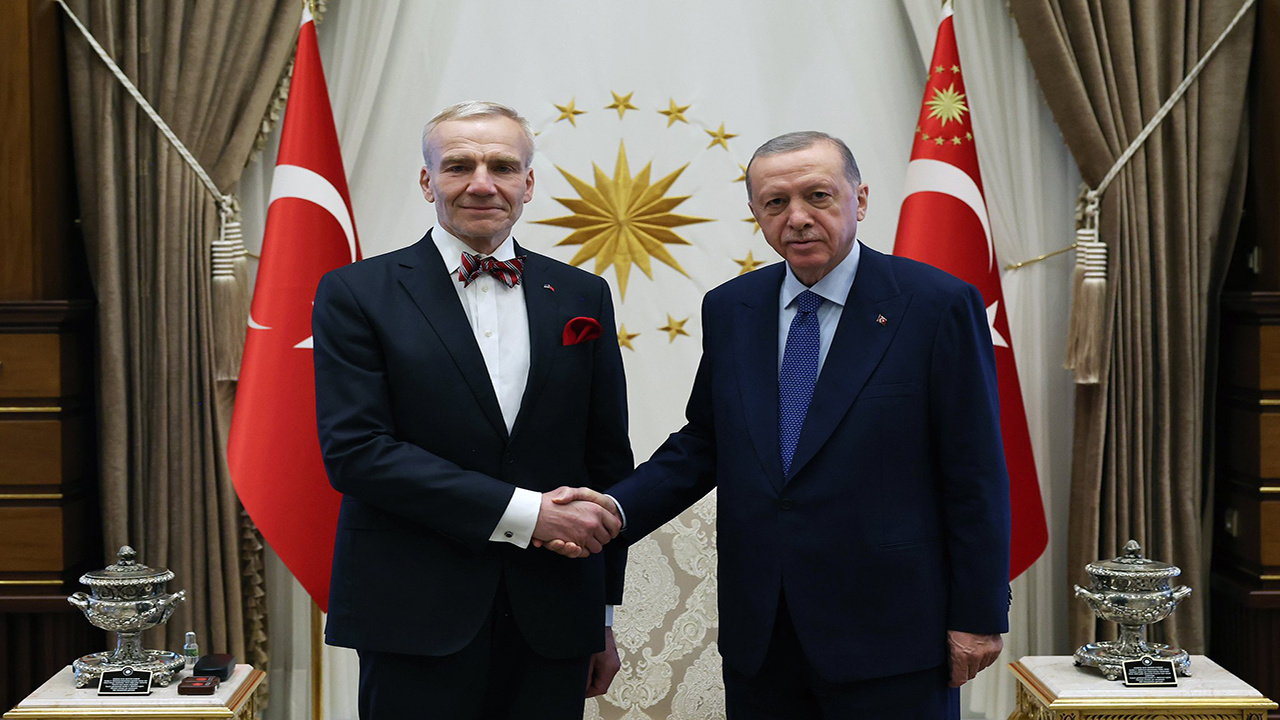 Estonya Büyükelçisi, Erdoğan'a güven mektubunu sundu