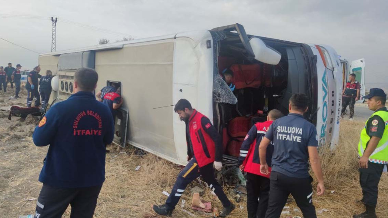 Amasya'da yolcu otobüsü devrildi: 6 ölü, 35 yaralı!