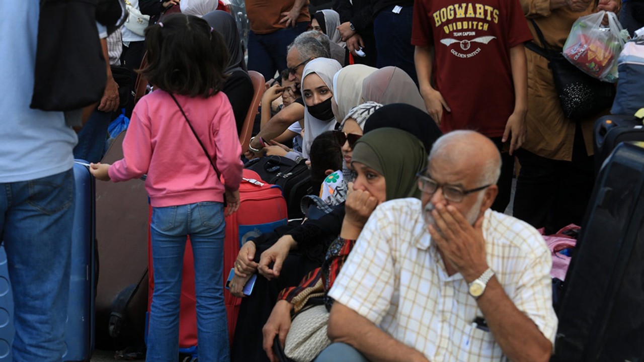 Gazze'de ateşkes: Sınır kapısı açıldı!