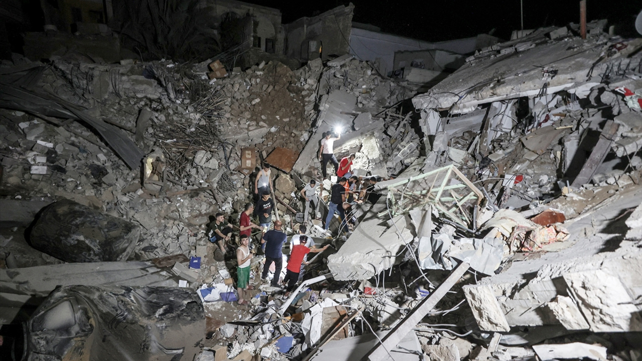 İsrail "kutsal" tanımıyor: Kilise bombalandı