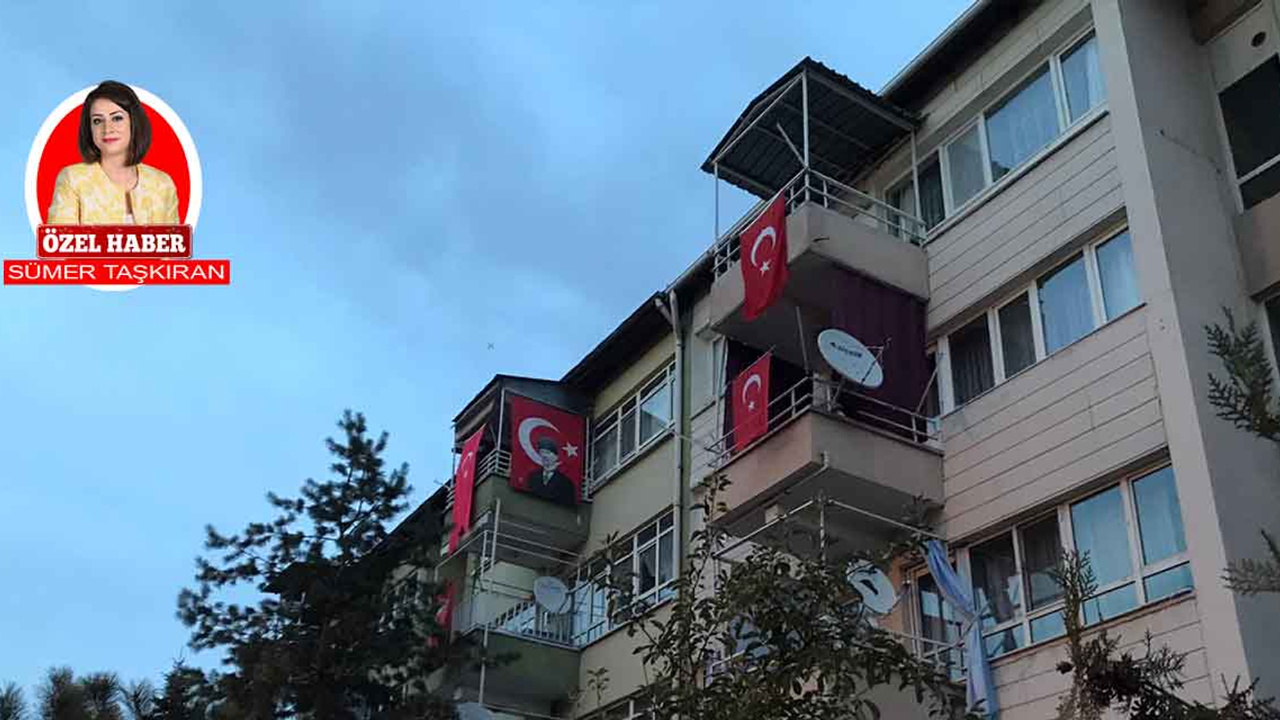 Ankara'da binalar bayraklarla süslendi