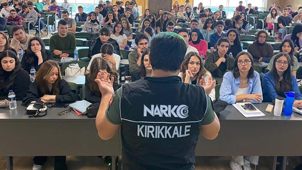 Kırıkkale'deki üniversite öğrencilerine narkotik eğitimi