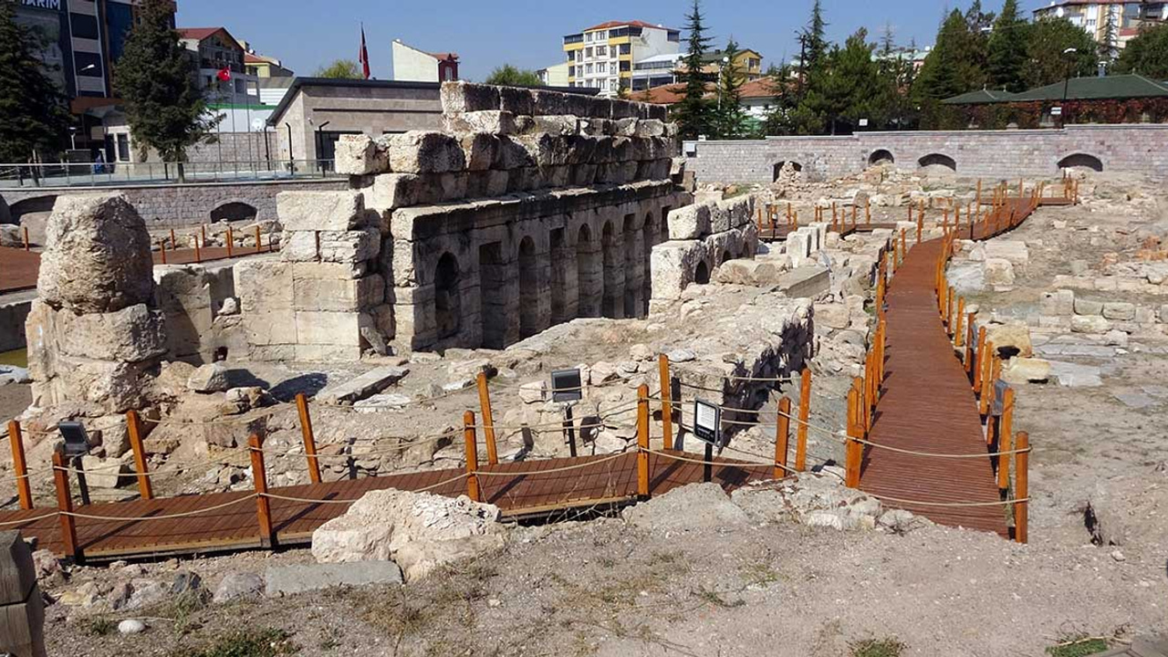 Bu eser dünyada İngiltere'de, Türkiye'de ise sadece Yozgat'ta var