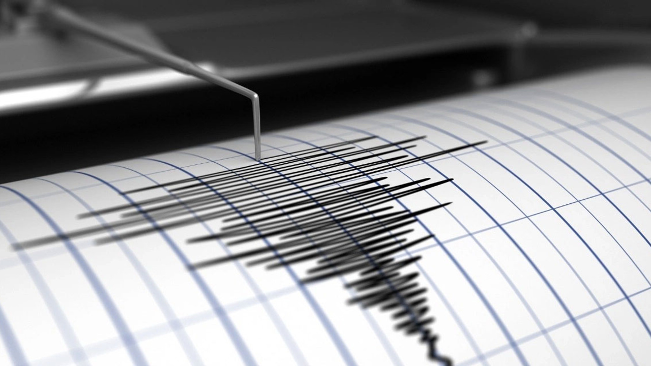 Filipinler'de panik yaratan deprem: 7.6