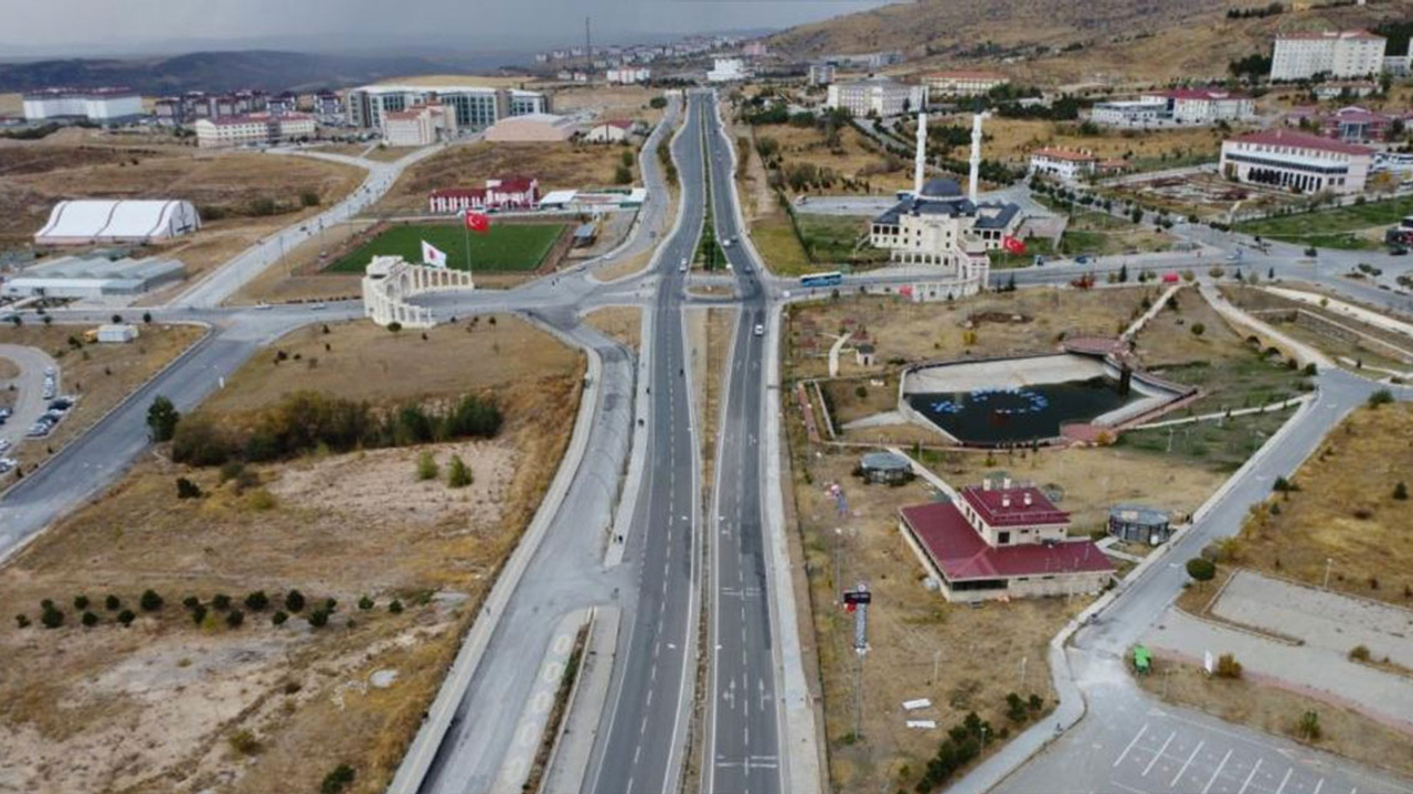 Yozgat Bozok Üniversitesi karayolu için 'battı-çıktı' projesi