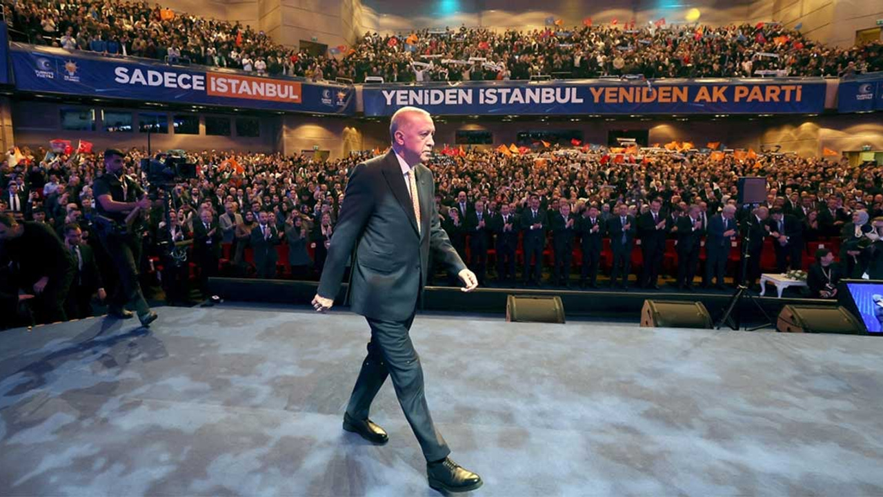 AK Parti'nin İstanbul'daki ilçe belediye başkan adayları belli oldu