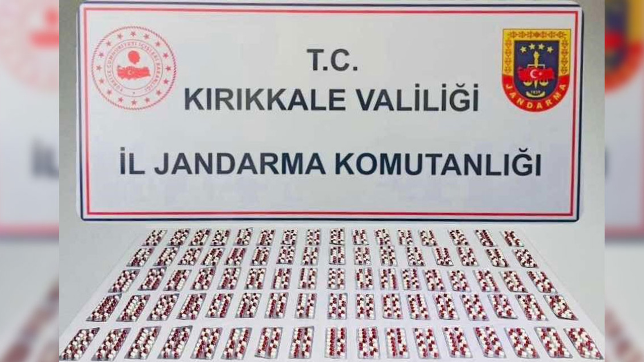 Jandarmanın başarılı operasyonu: Bin 162 uyuşturucu hap ele geçirildi