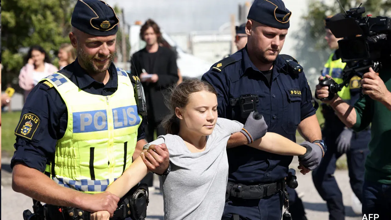 Greta Thunberg, Londra'da görülen davada beraat etti