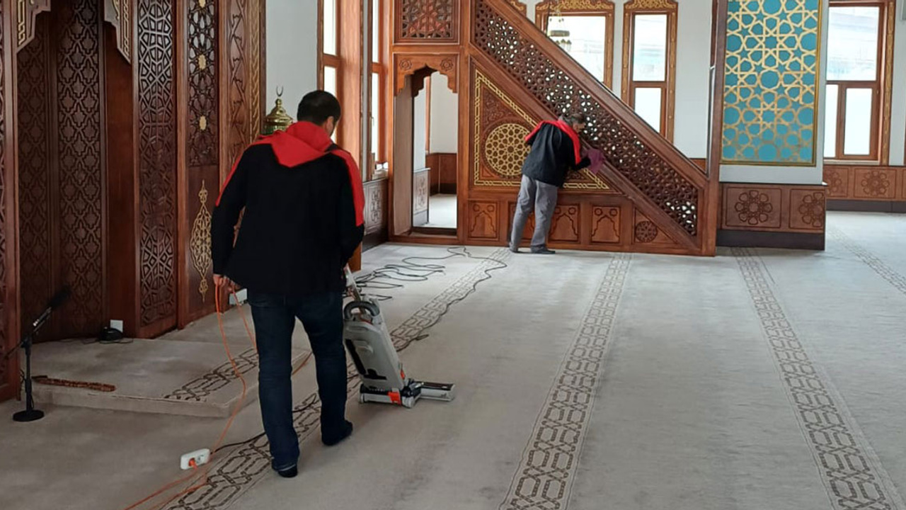 Pursakların cami ve mescitleri Ramazan'a hazır