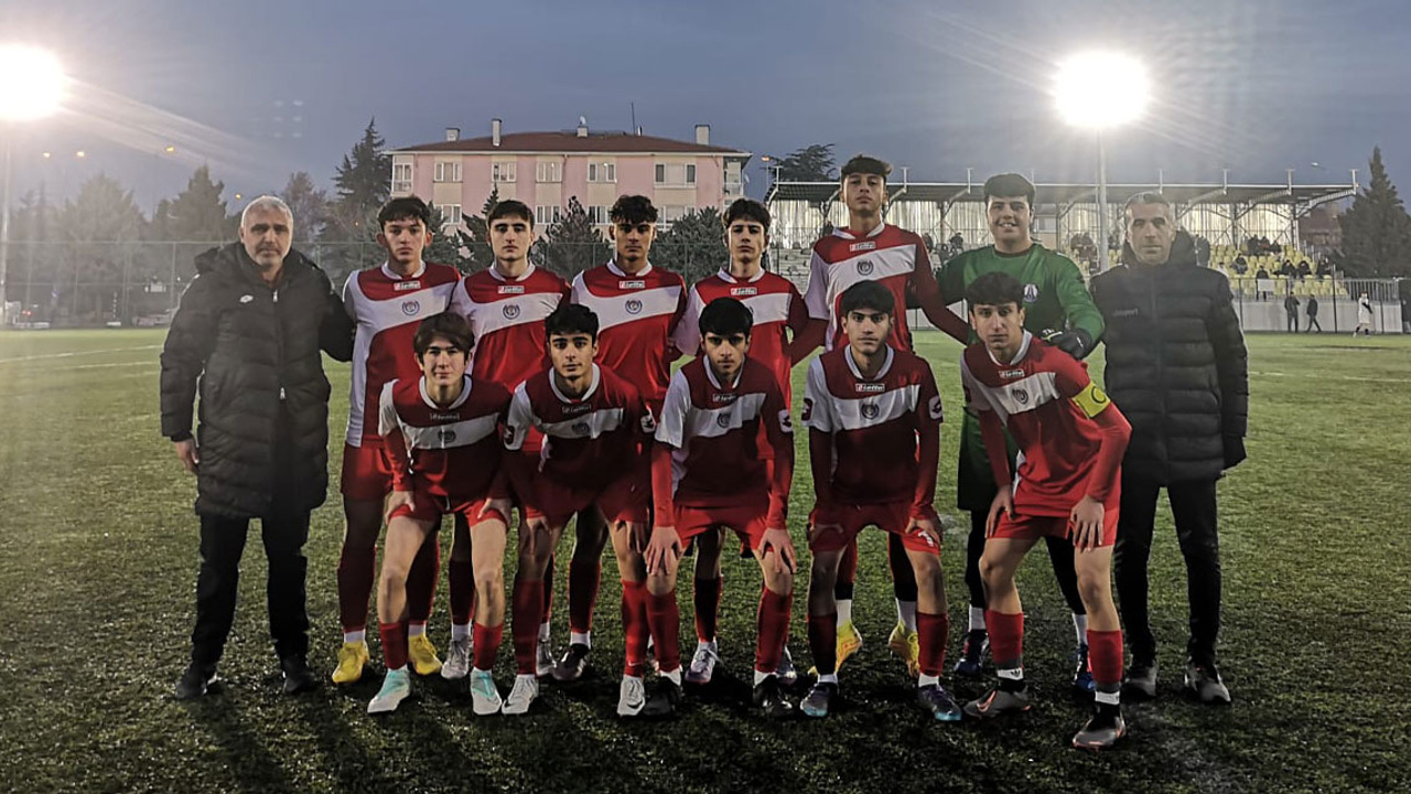 Sincanlı futbolcular galibiyete doymuyor!