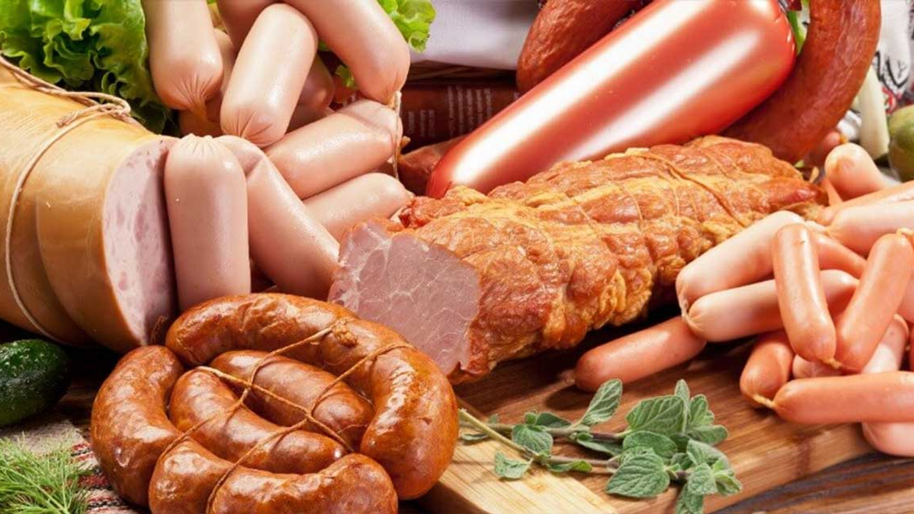 Kırmızı et ve işlenmiş gıdalara dikkat: Kanser riskini artırıyor!