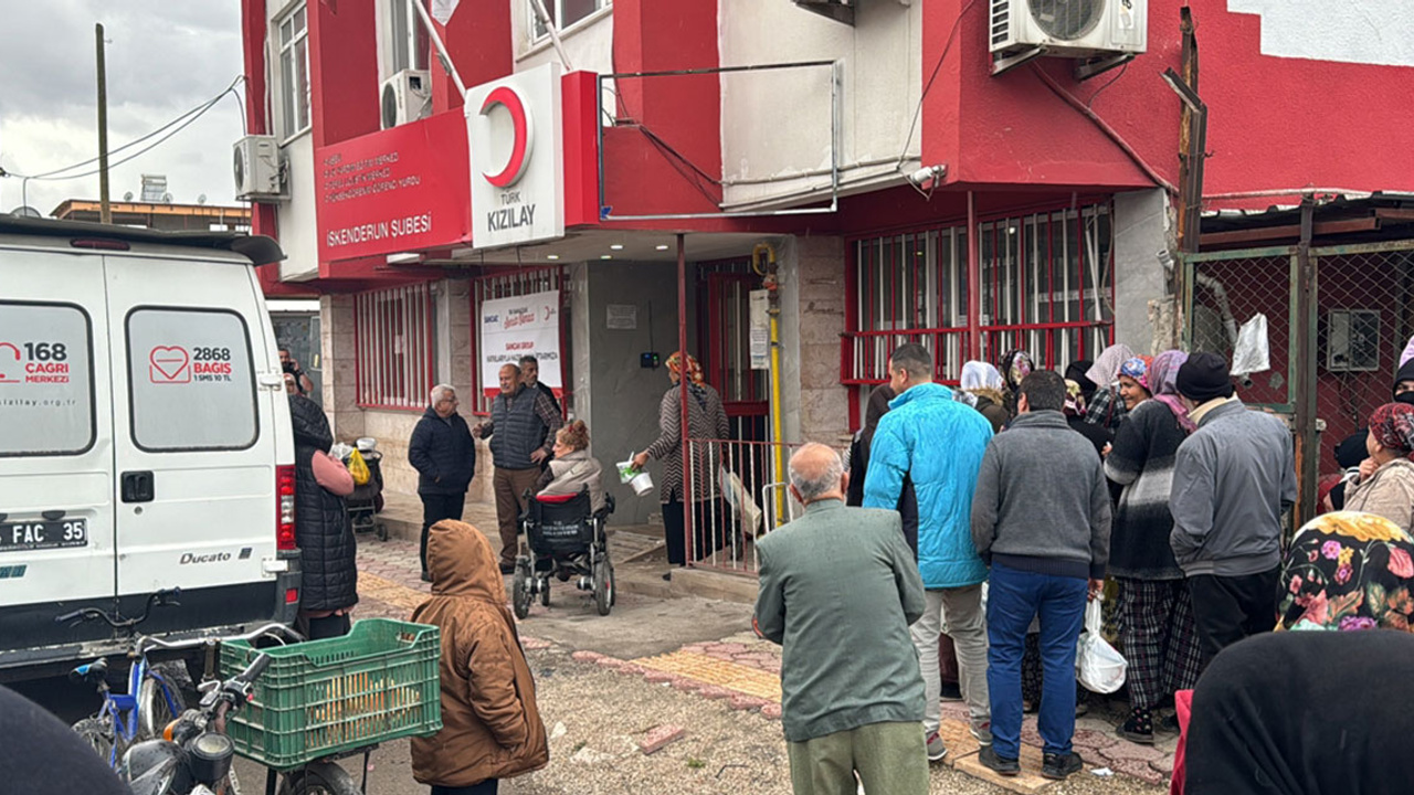 Hatay'da Türk Kızılayı Şube Başkanı ve 2 çalışanı darp edildi