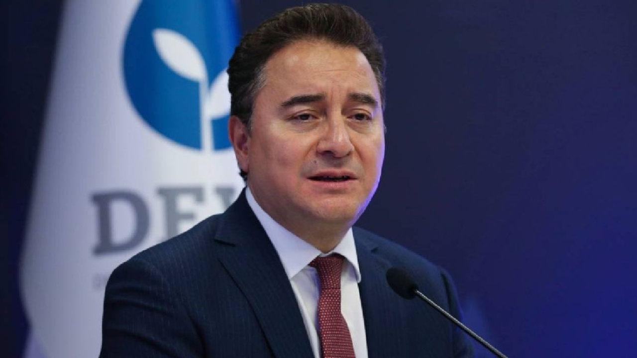 Babacan: Kuyuya atılan taşı ekonomi yönetimi çıkaramıyor