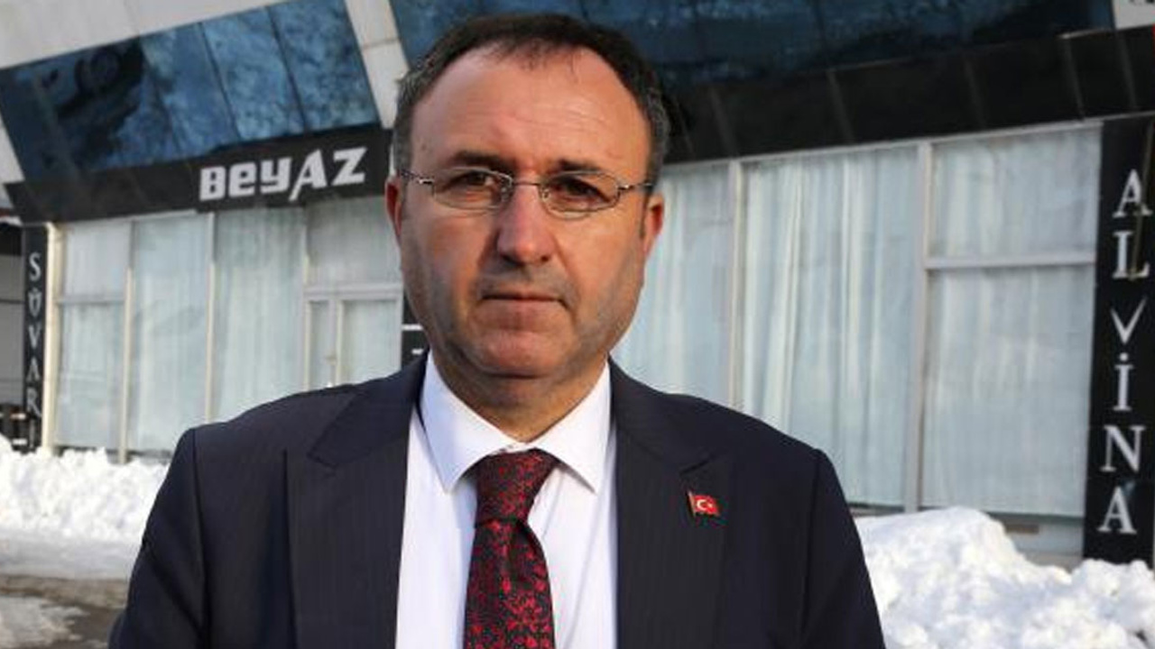 31 Mart'a günler kala:CHP Bitlis Belediye Başkan Adayı Selim Soyugüzel, AK Parti Adayı Nesrullah Tanğlay lehine seçimden çekildi