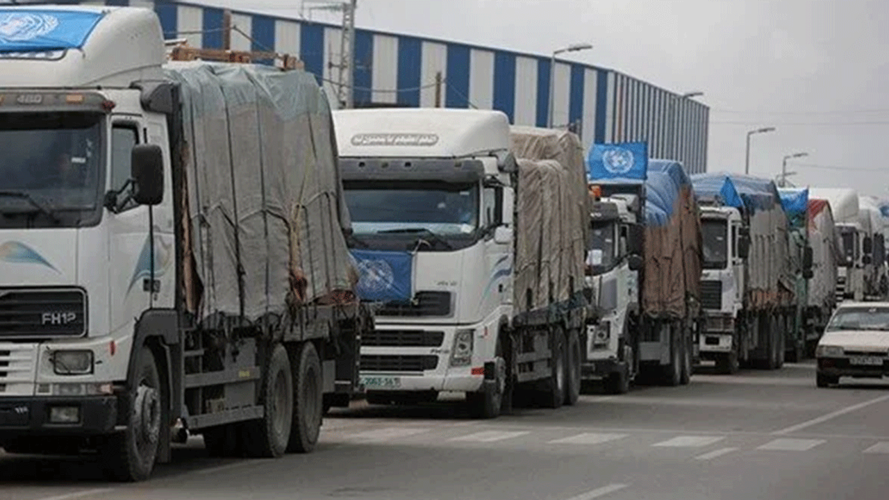 Filistin Kızılayı: Gazze'nin kuzeyine 10 TIR giriş yaptı