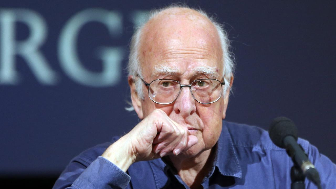 'Tanrı parçacığı' teorisini geliştiren fizikçi Peter Higgs hayatını kaybetti