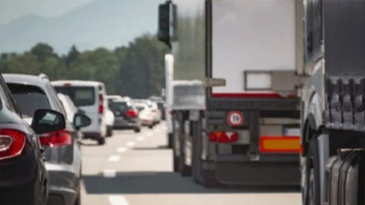 O araçlar pazar günü trafiğe çıkamayacak!