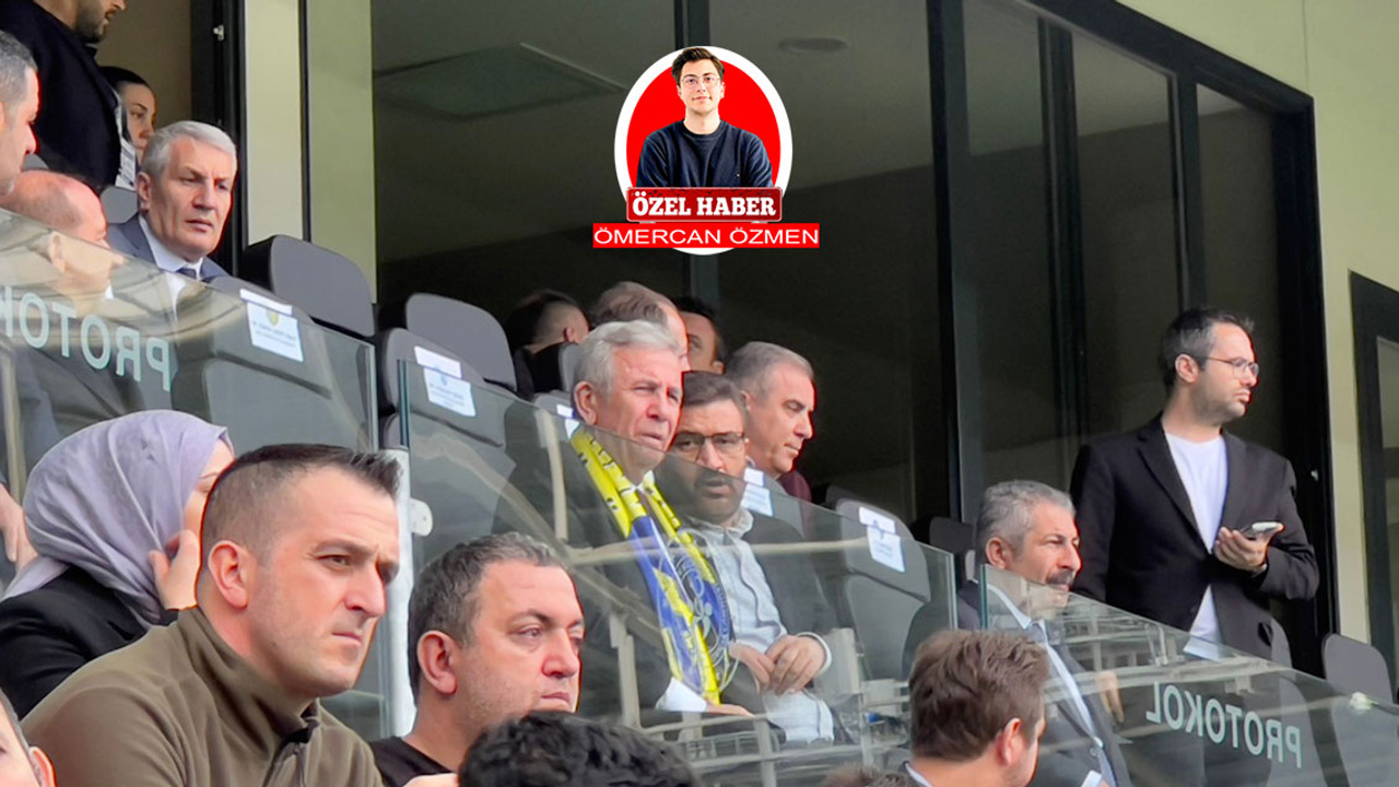 ABB Başkanı Mansur Yavaş, Ankaragücü'nün ilk iç saha maçında tribünlerde