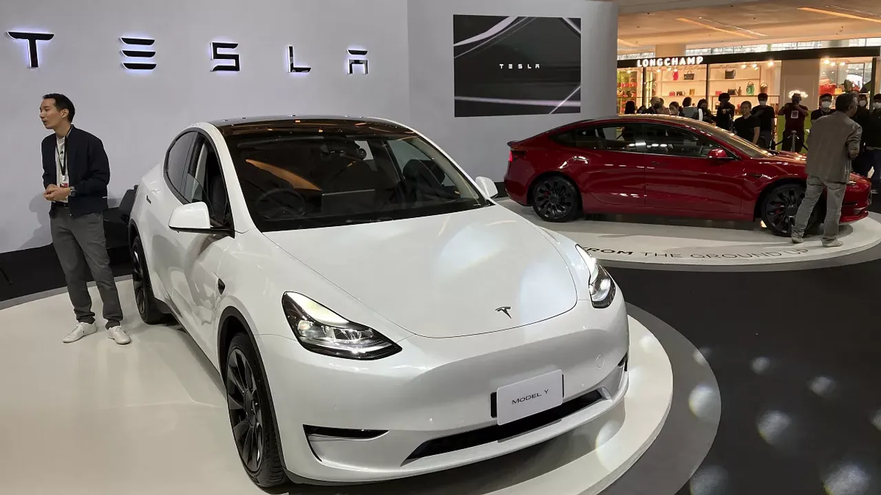 Tesla krizde, küçülmeye gidiyor!
