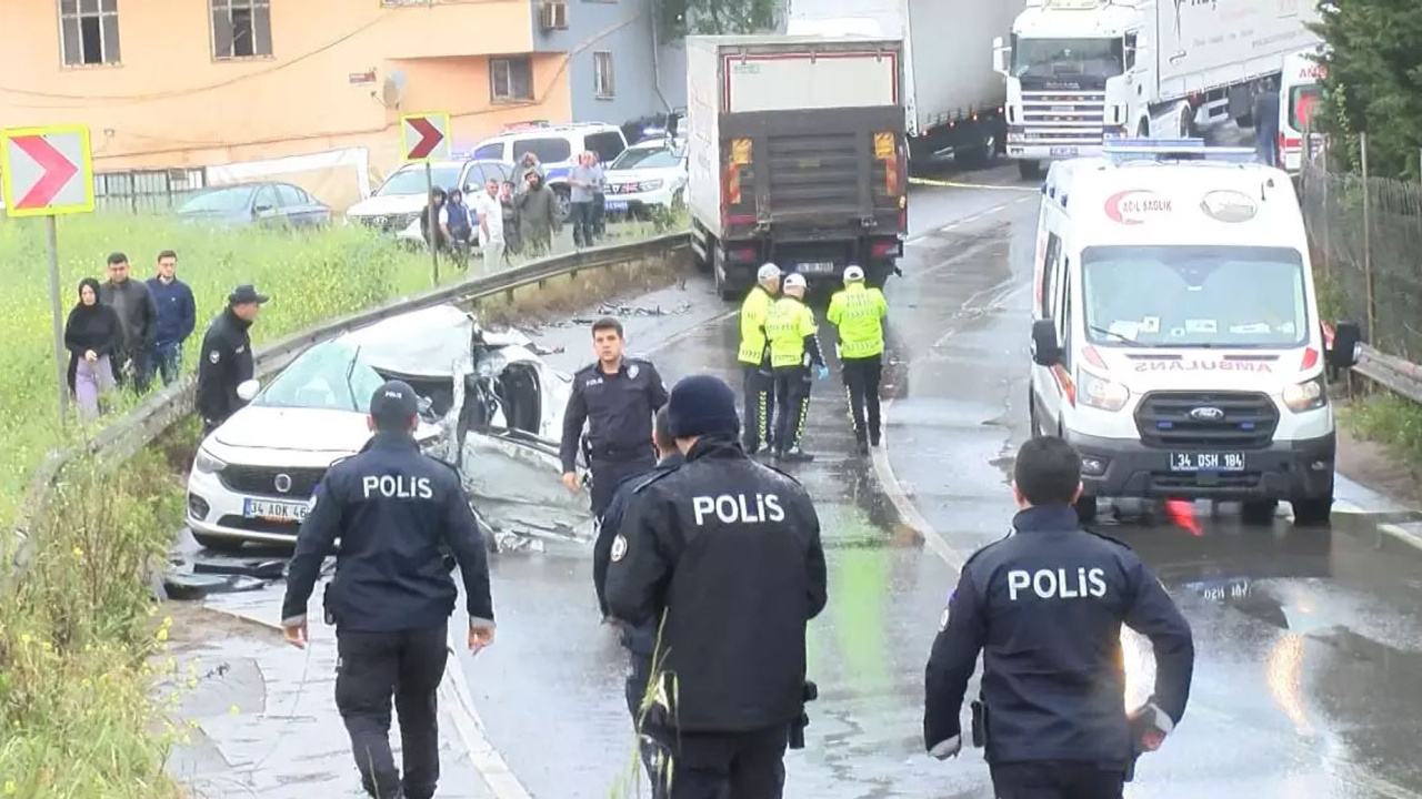 İstanbul'da kamyon ve otomobil çarpıştı: 2 ölü!