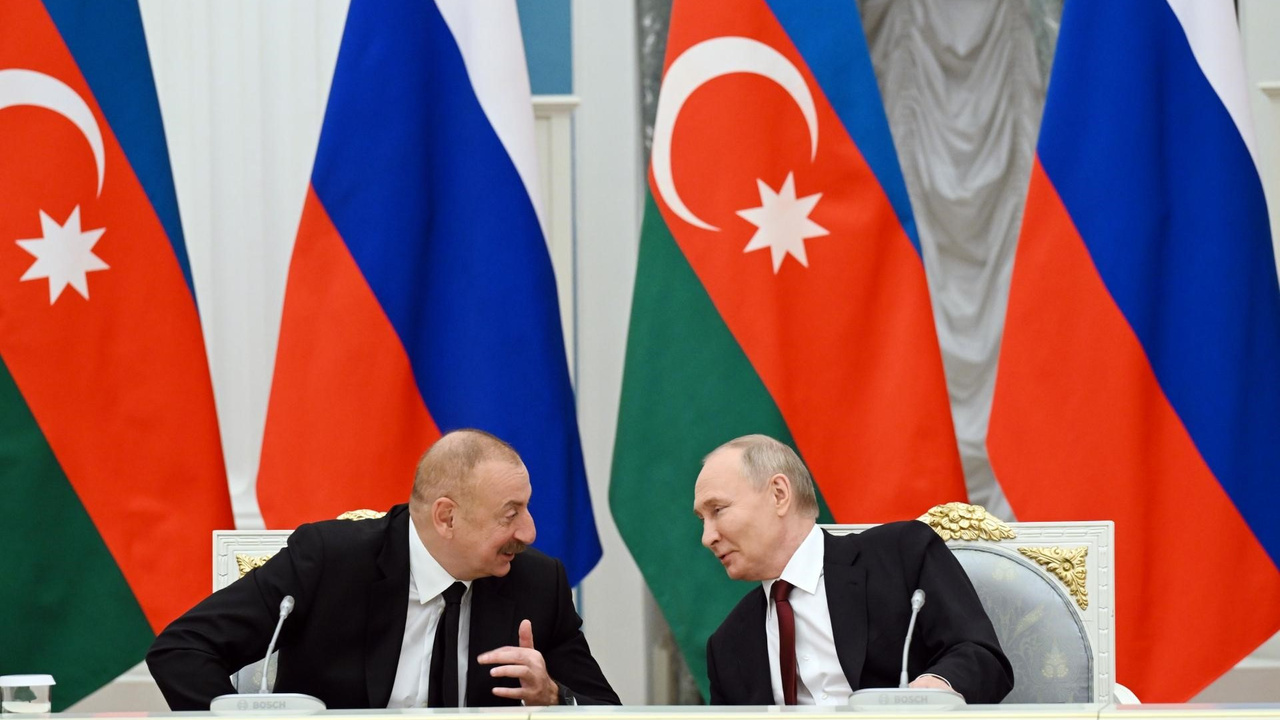 Aliyev ve Putin bir araya geldi