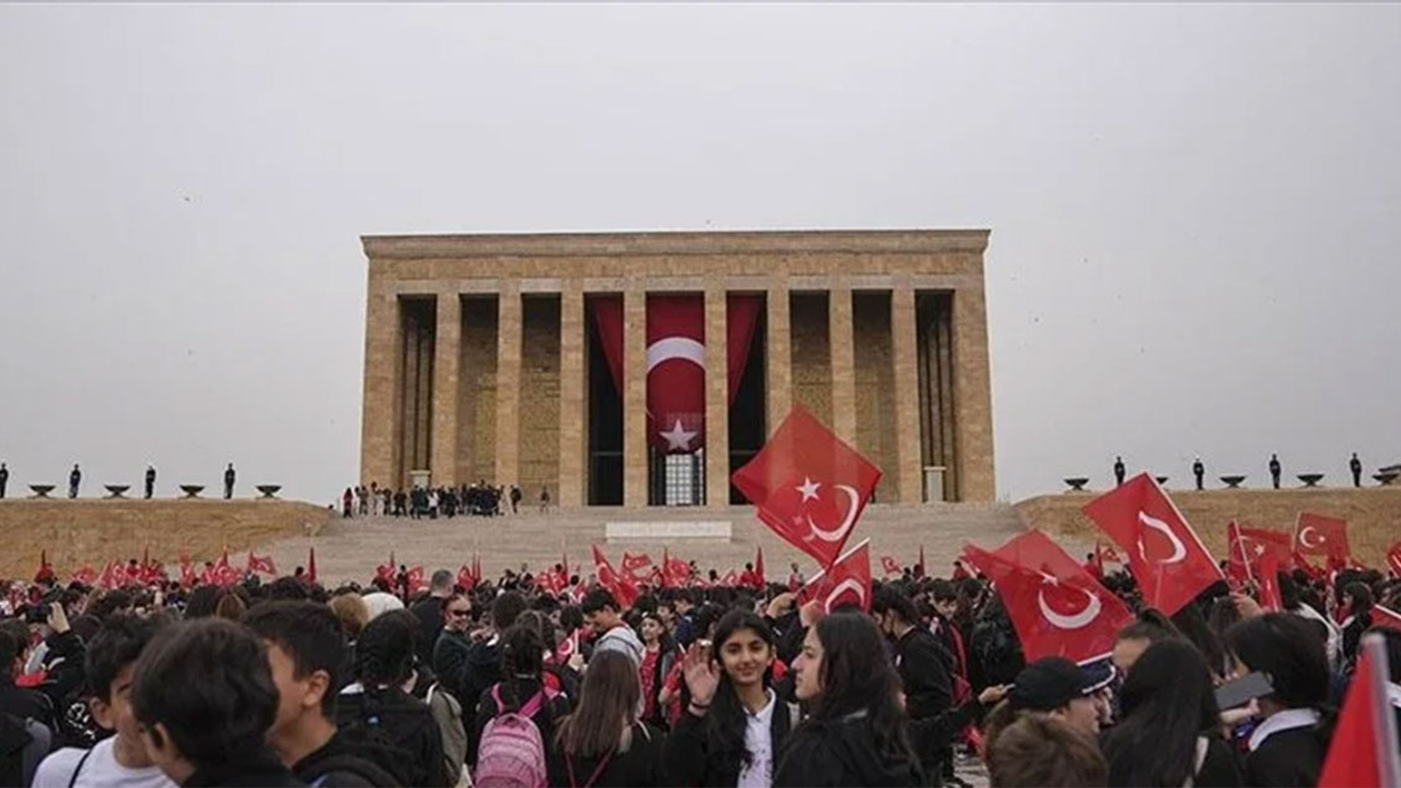 Anıtkabir 10 Kasım'da 22.00'a kadar açık