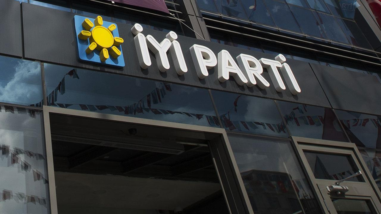 İYİ Parti'de istifalar durmuyor... Ankara İl Başkanı istifa etti