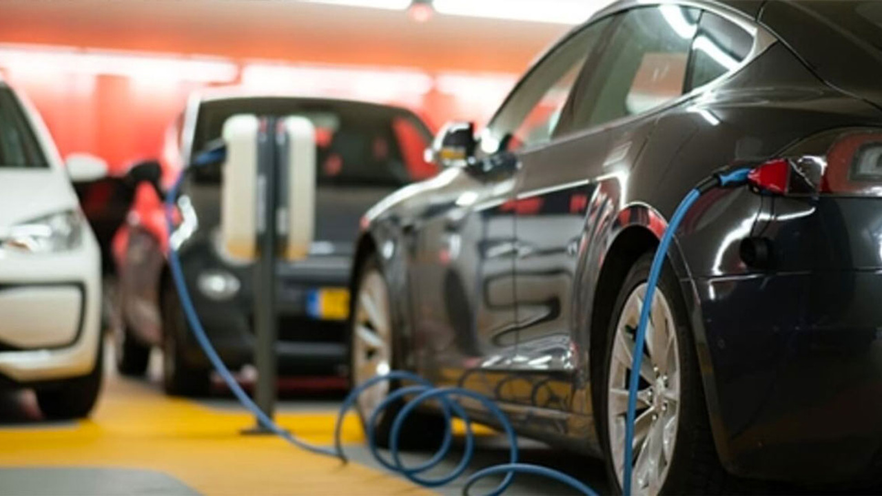 Türkiye'deki elektrikli araç sayılarında rekor artış!