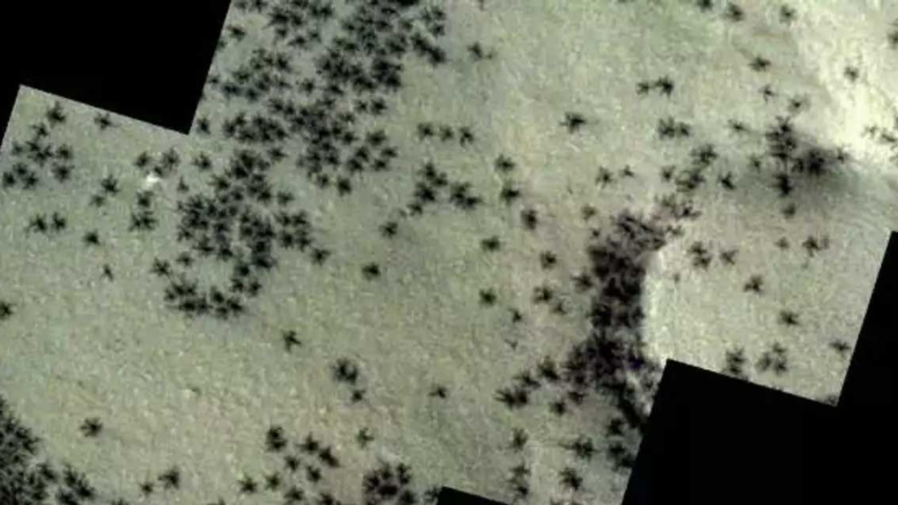 Avrupa Uzay Ajansı açıkladı: Mars örümcekleri keşfedildi!