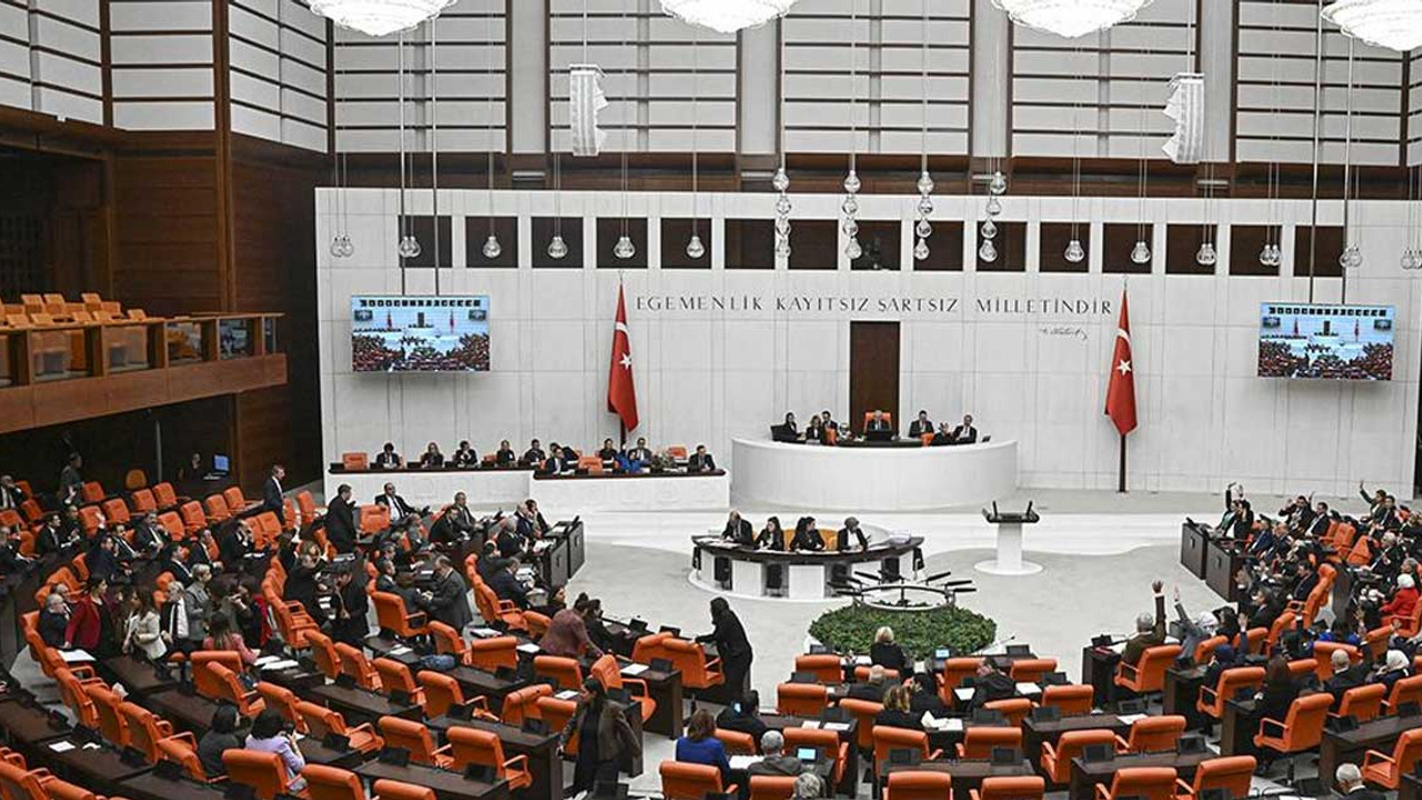 Meclis'in gündemi yoğun: Anayasa, fahiş fiyatlar, MSB teşkilatı...