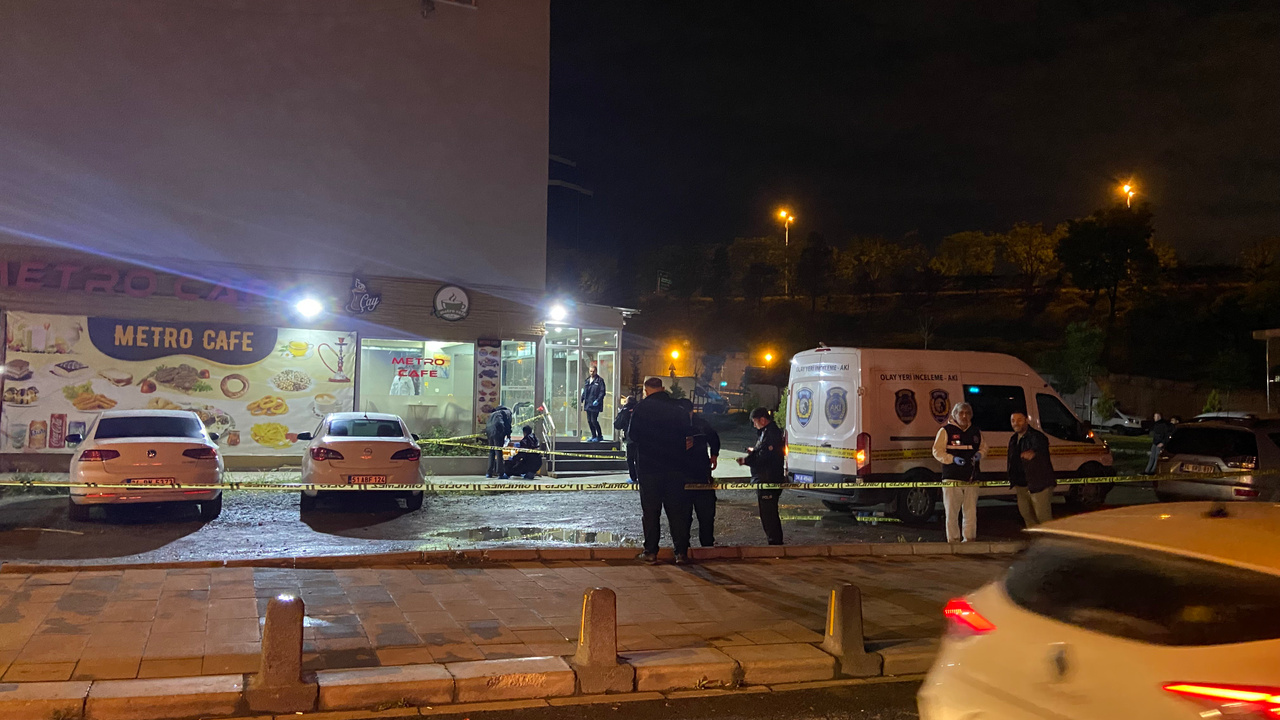 İstanbul'da bir kafeye silahlı saldırı