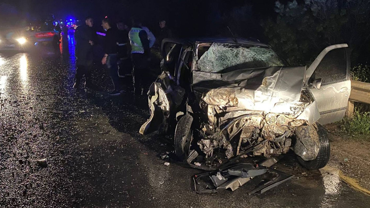 Çorum'da otomobil ve minibüs çarpıştı: 2 ölü!