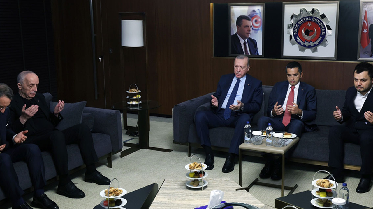 Cumhurbaşkanı Erdoğan'dan Türk Metal Sendikasına Pevrul Kavlak için taziye ziyareti