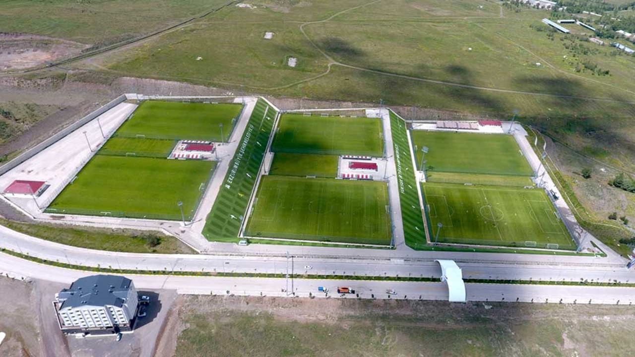 Türkiye'nin en iyi amatör futbolcuları Erzurum'da: UEFA Regions Cup!