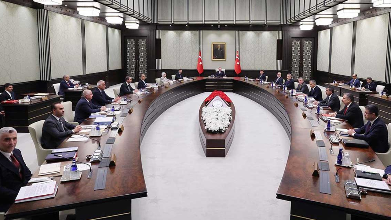 Kabine yarın yoğun gündemle toplanıyor: Öğretmen atamaları da masada!