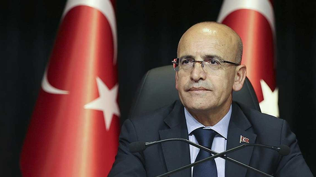Bakan Şimşek'ten hem enflasyon hem asgari ücret açıklaması!