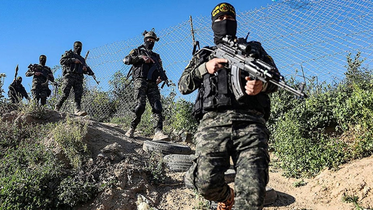 Hamas, İsrail askerlerini hedef aldı