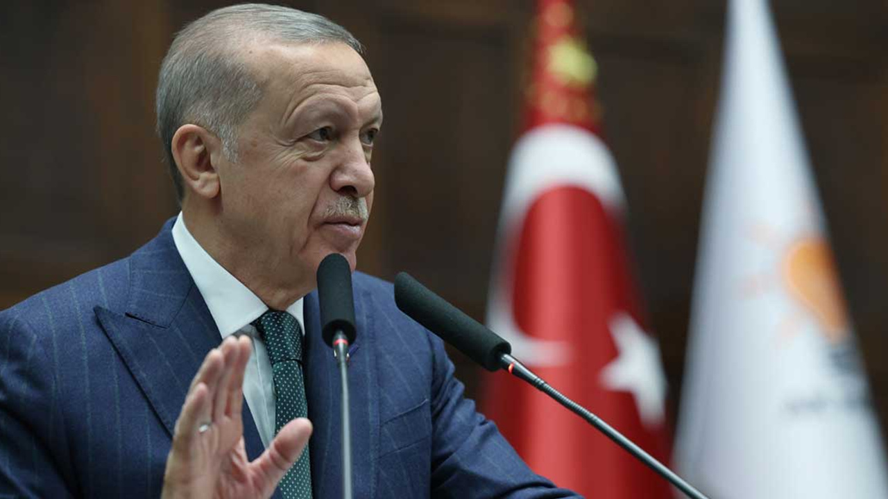 Erdoğan'dan FETÖ vurgusu ve AK Parti teşkilatları yenileniyor mesajı