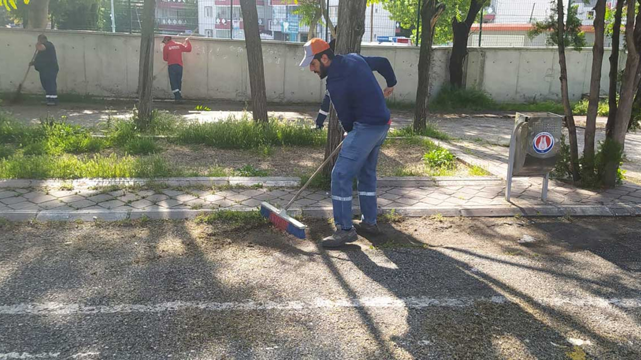 Sincan'da temizlik çalışmaları devam ediyor